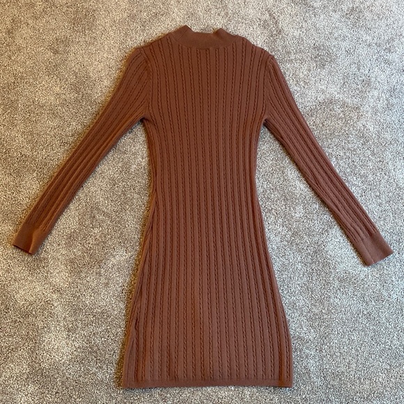 Abercrombie Mock Neck Mini Sweater Dress in Light Brown (S) - Picture 5 of 13